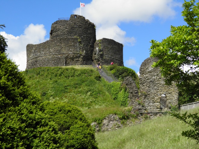 Launceston is known as the Gateway to Cornwall and its Norman castle, dating from around 1070, was built to dominate the approach to the town.